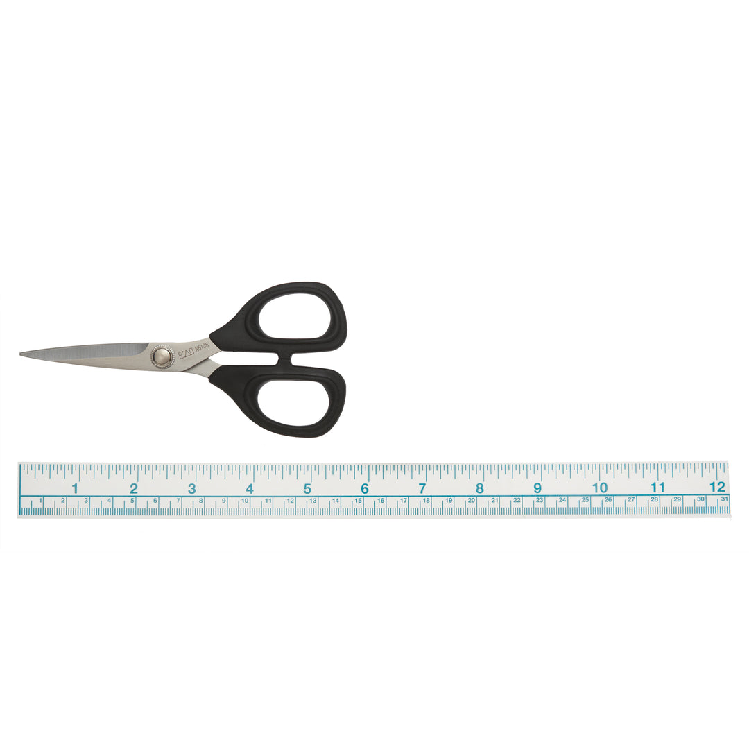 Kai 5 1/2 Inch Curved Scissors