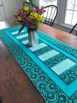 Serge It! Table Runner Pattern